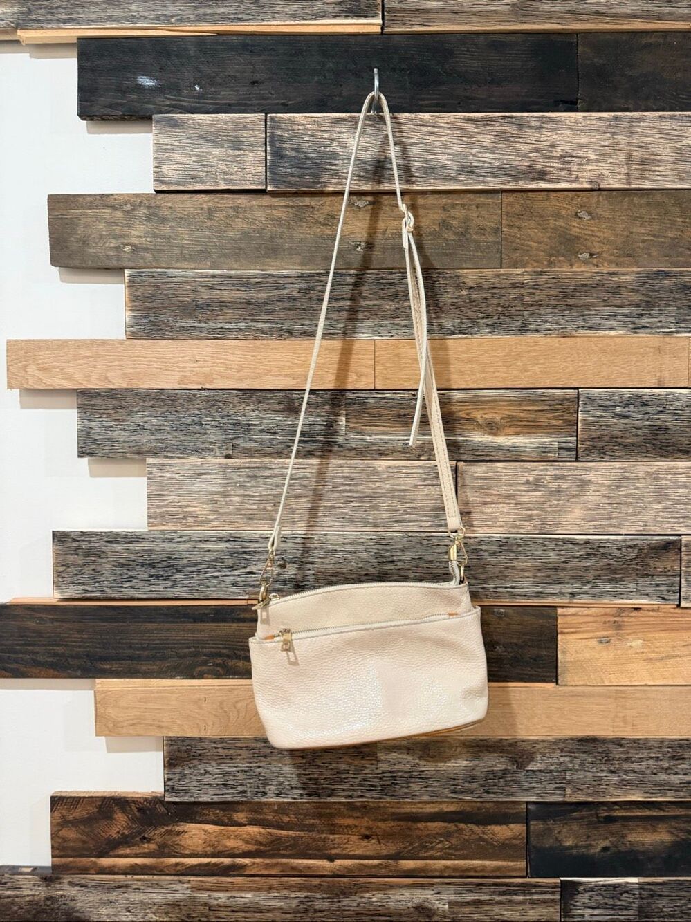 Divina Firenze cream leather crossbody bag